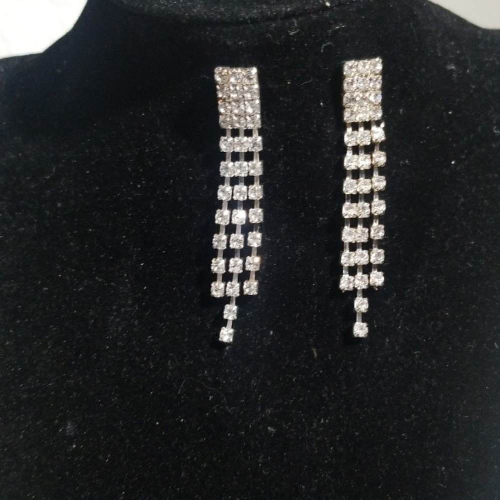 Earrings - Picture 2 of 4